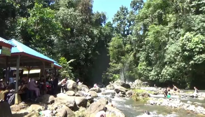 air terjun kemumu